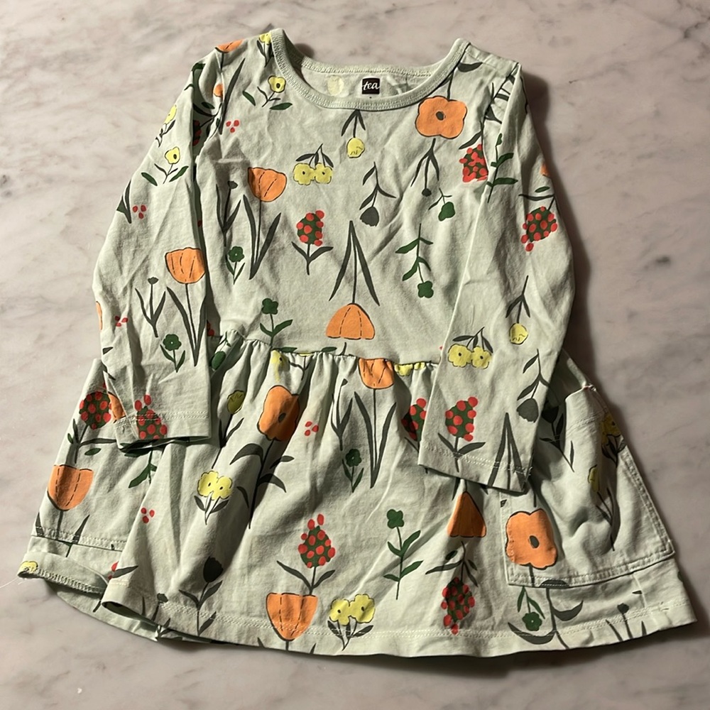 Tea long sleeved dress with pockets